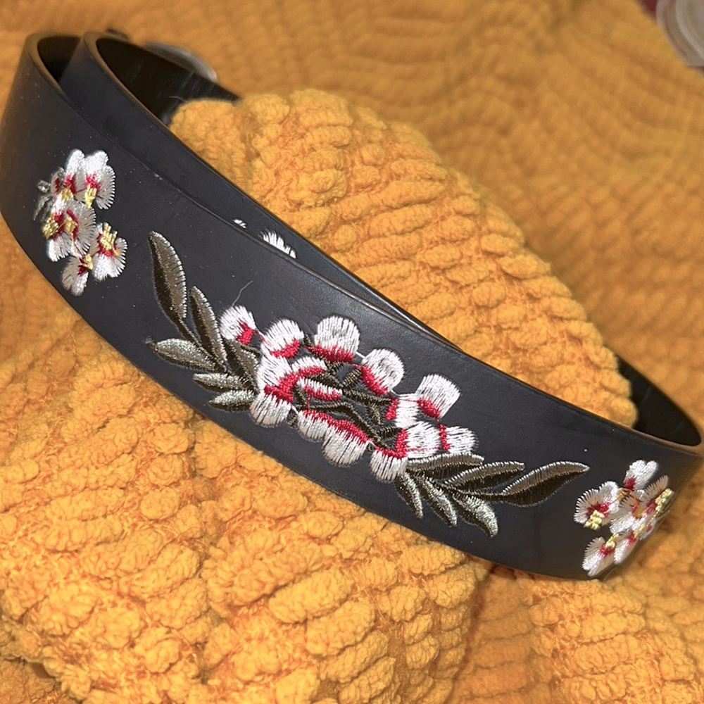 Beautiful Women’s Bohemian Embroidery Casual PU Leather Belt - Black